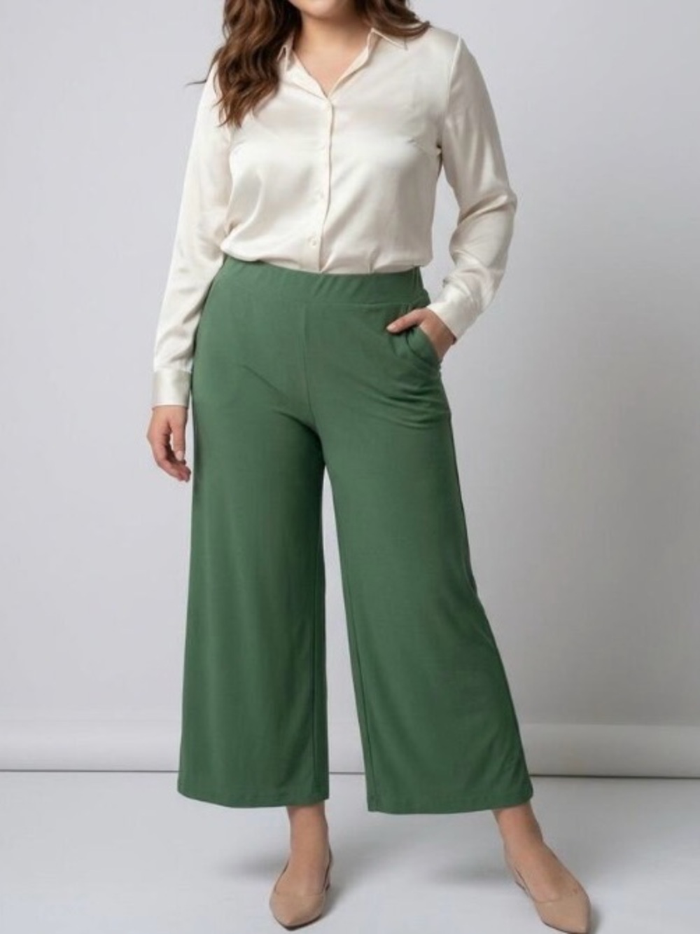 Torrid Green Wide Leg Casual Elastic Waist Crop Capri Pants Studio Knit
